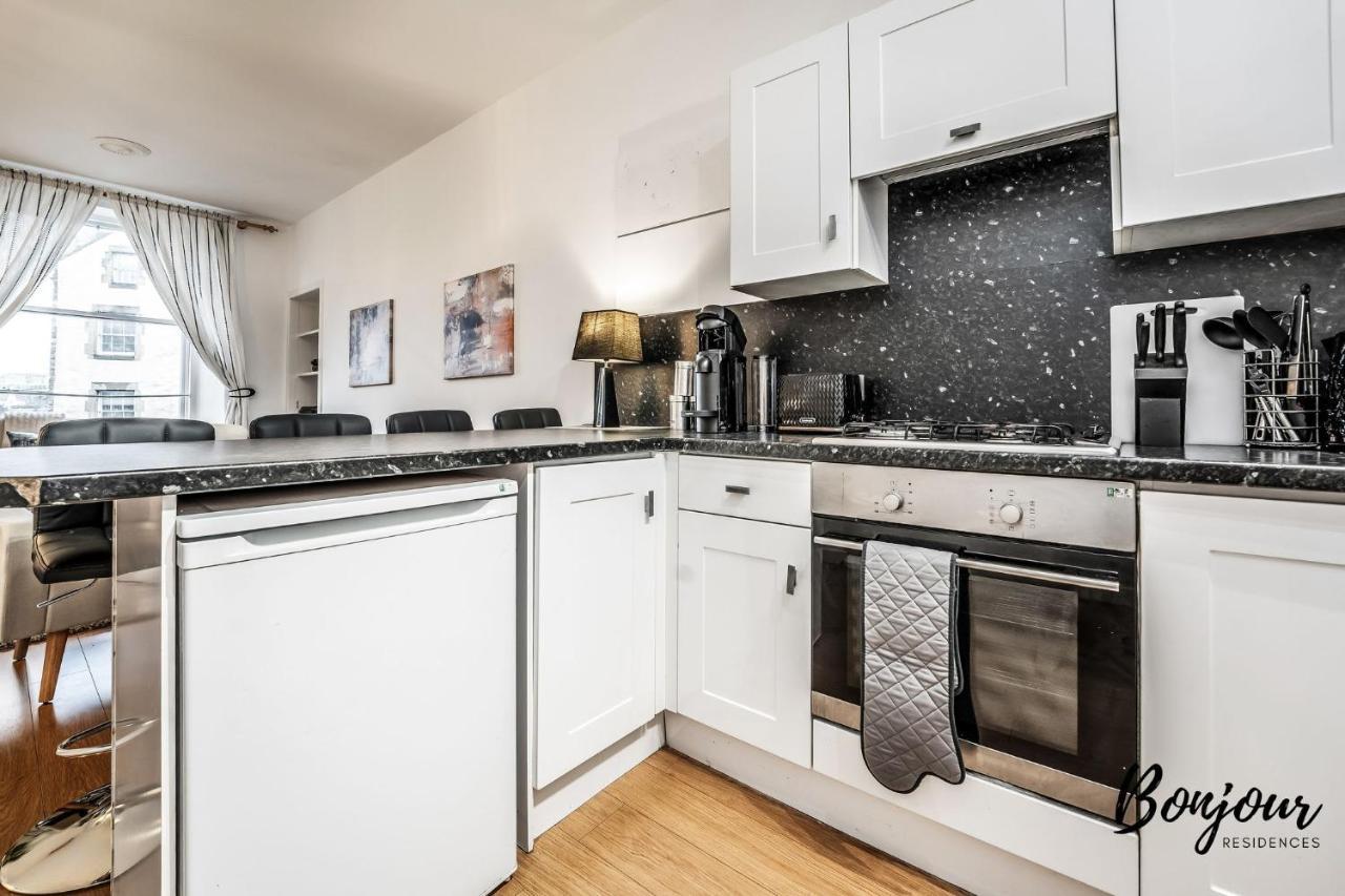 Cosy Grassmarket 2Br-1Ba - Newly Decorated! By Bonjour Residences Edinburgh Edimburgo Exterior foto