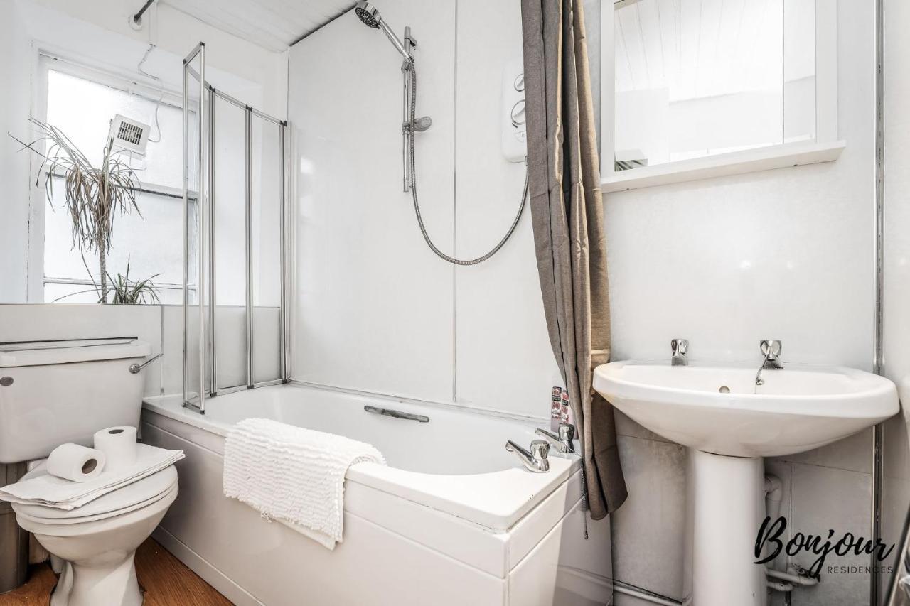 Cosy Grassmarket 2Br-1Ba - Newly Decorated! By Bonjour Residences Edinburgh Edimburgo Exterior foto